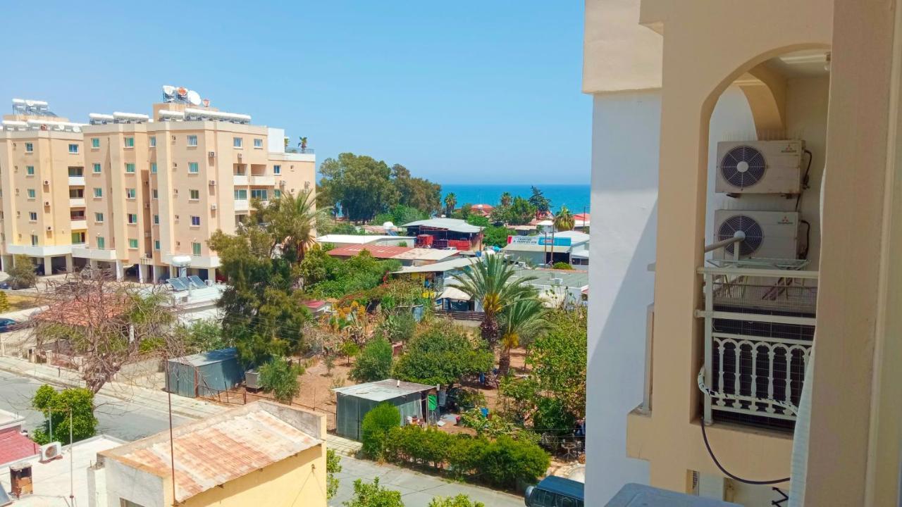 Luxury Private Rooms -Sea View, Netflix, Gym- 5 Min From Beach! - Private Room In Shared Apartment Ларнака Экстерьер фото